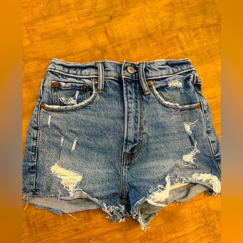 Abercrombie & Fitch High Rise Mom Short
